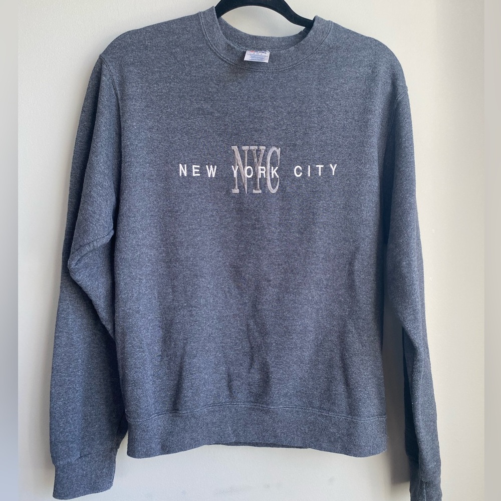 Vintage Embroidered New York City Crewneck Sweatshirt